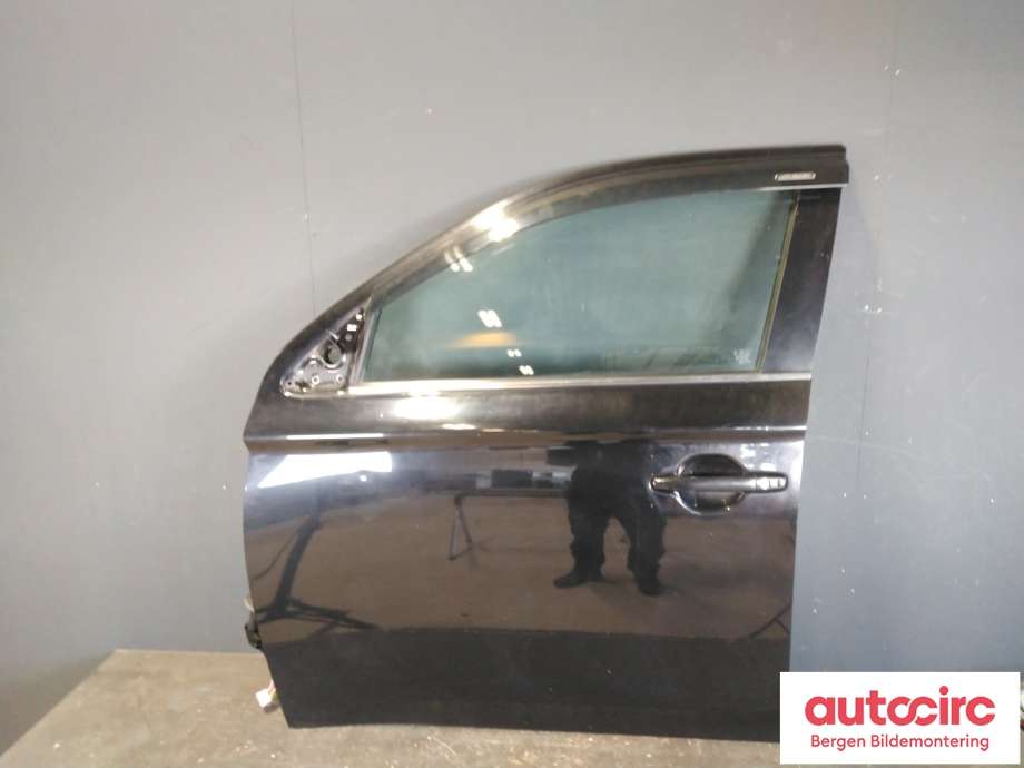 Dør venstre foran til Mitsubishi Outlander 2012-2015 (Type III, Fase 1)  (MITSUBISHI|5700B671|)