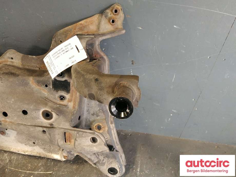 Travers foran hoved til Toyota Prius 2016-2023 (Type IV) (combi) (combi) (TOYOTA|5120147070|)
