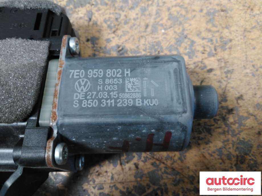 Ruteheis høyre til VW Transporter / Caravelle 2015-2019 (T6) (T6) (VOLKSWAGEN|7E0 959 802 R|)