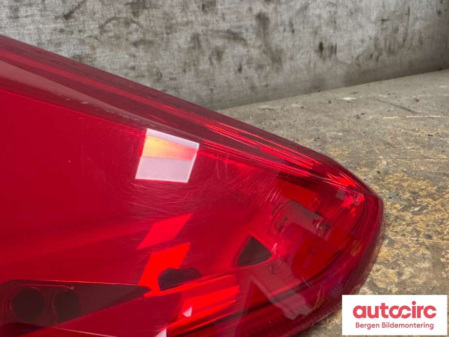 Baklykt høyre til Toyota Auris 2015-2019 (Type II, Fase 2)  (TOYOTA|8155102710|)