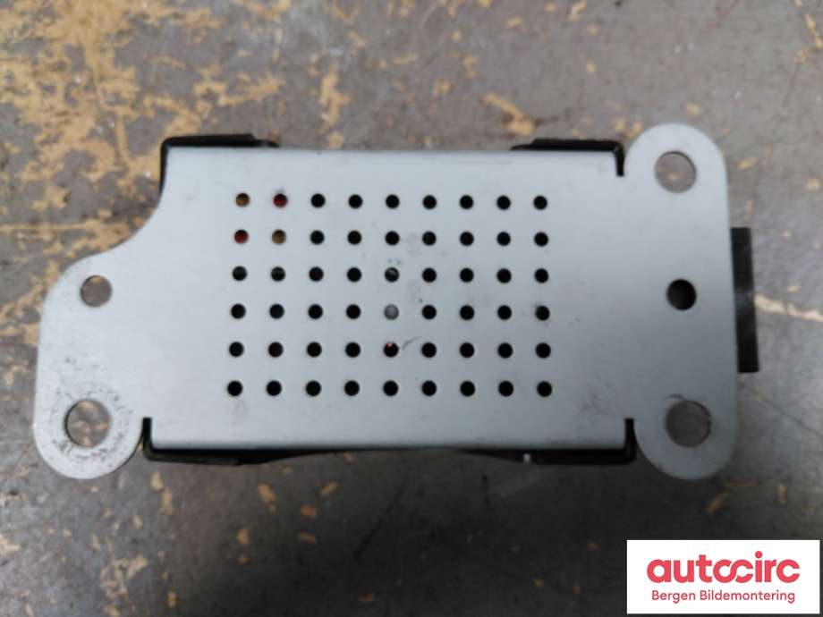 Antenne forsterker til VW Golf VI 2008-2012 (VOLKSWAGEN|5M0 035 570 B||5M0.035.570.B)