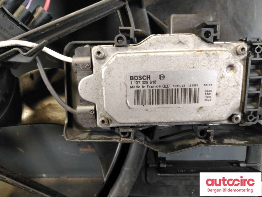 Kjølevifte til VW Golf VI 2008-2012  (VOLKSWAGEN|1K0 121 203 AN|)