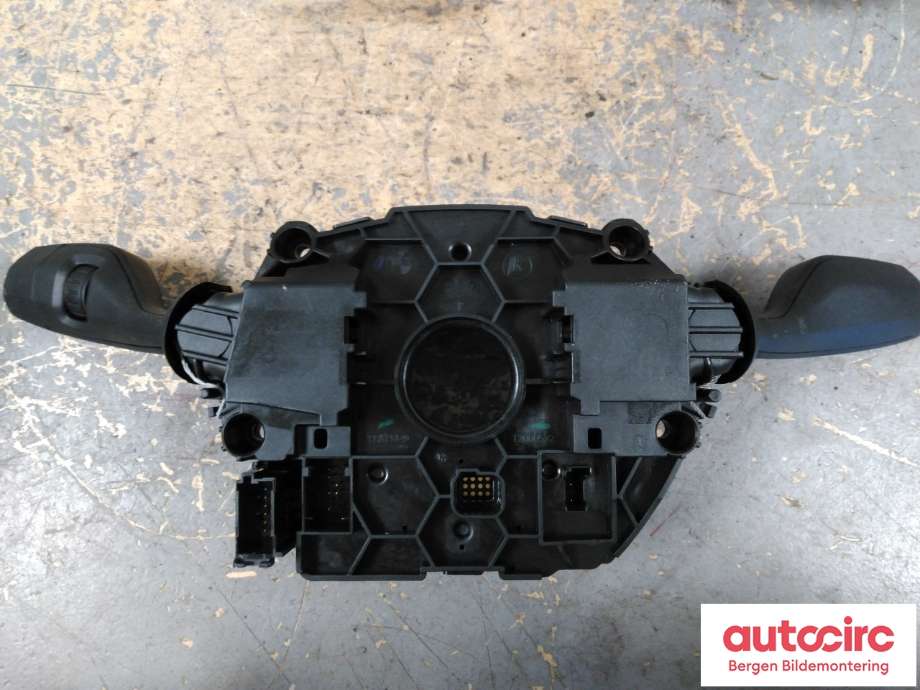 Bryter combi til BMW X3 2017-->> (G01) (G01) (BMW|61 31 5 A81 9E6||61 31 5 A10 EC7)