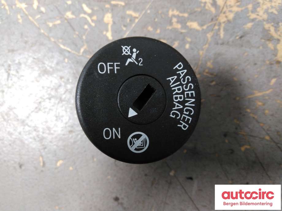 Bryter diverse til BMW X3 2017-->> (G01) (G01) (BMW|61 31 9 483 731|)