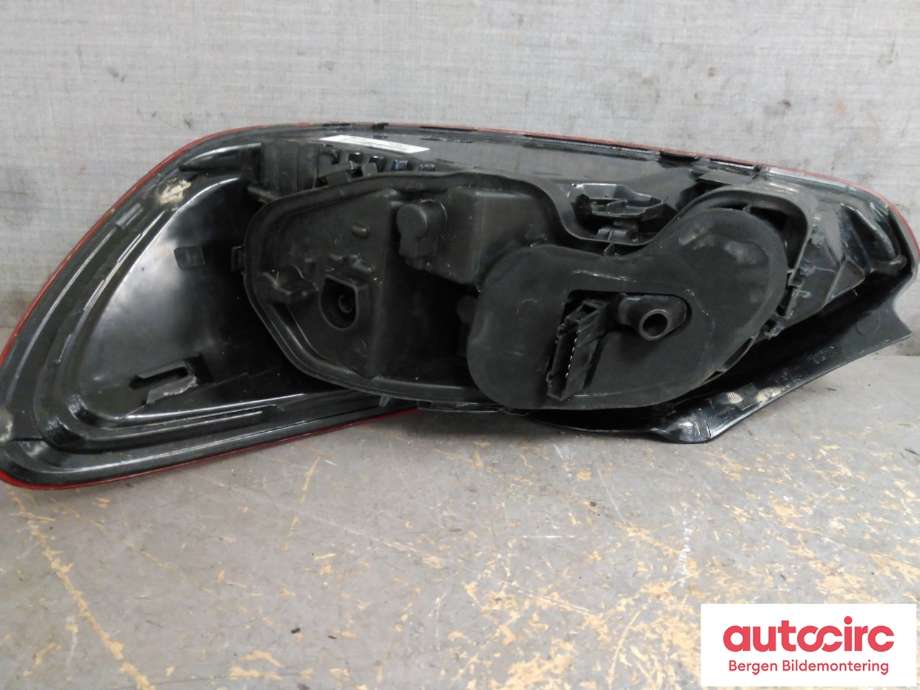 Baklykt venstre til VW Scirocco 2008-2013  (VOLKSWAGEN|1K8 945 095 R|)