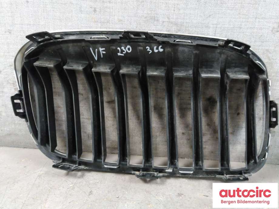 Grill venstre til BMW 2-Serie 2014-2021 (F22/F23) (F22/F23) (BMW|51 13 5 A3C E53||7 467 458)