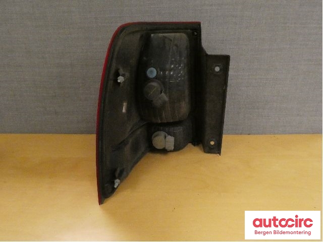 Baklykt høyre til Ford Expedition 2003-2006  (FORD (US)|2L1Z13404-AB|)