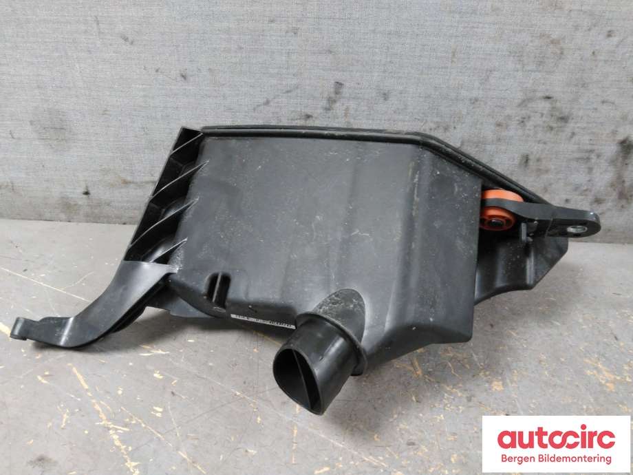 Diverse deler til BMW X3 2017-->> (G01) (G01) (BMW|13 71 8 635 110|)
