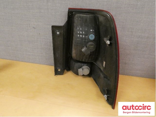 Baklykt venstre til Ford Expedition 2003-2006  (FORD (US)|2L1Z13405-AB|)