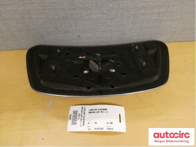 Batterilader inntak/luke til Nissan Leaf 2011-2017 (Type I)  (NISSAN|657013NL0H|657013NL0D|)