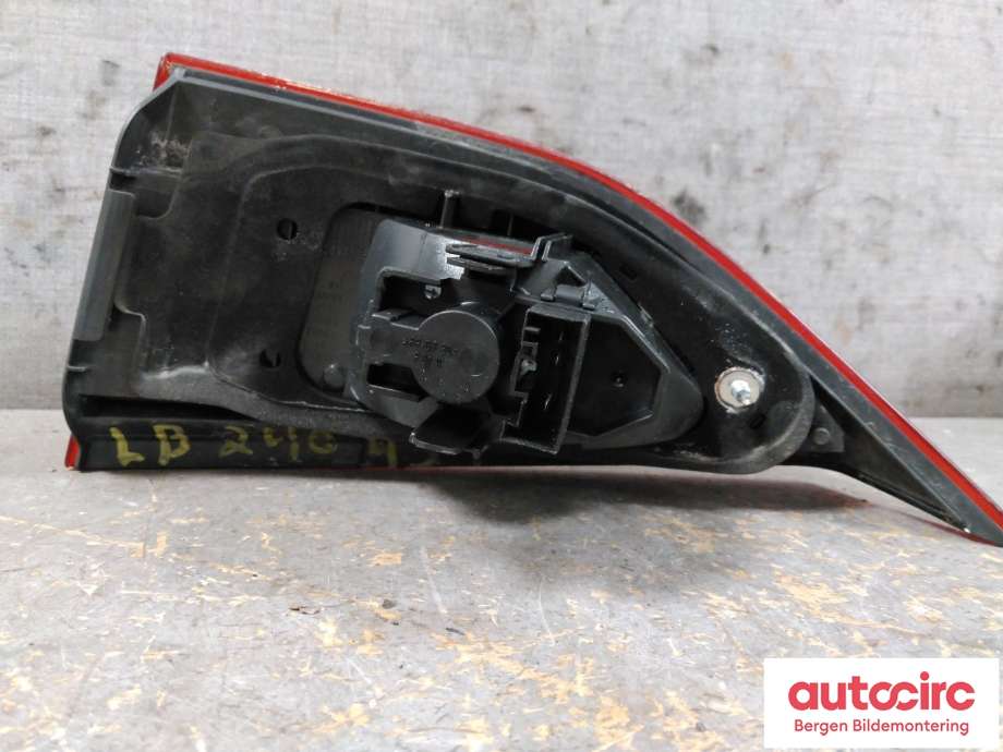 Baklykt venstre indre til BMW X1 2009-2015 (E84) (E84) (BMW|63 21 2 992 479|)