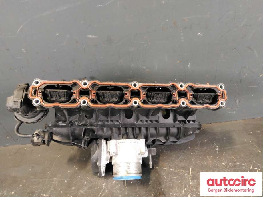 Manifold innsug til Audi A4 2007-2014 (Type IV) (B8) (B8) (AUDI|06K 133 201 AB|)