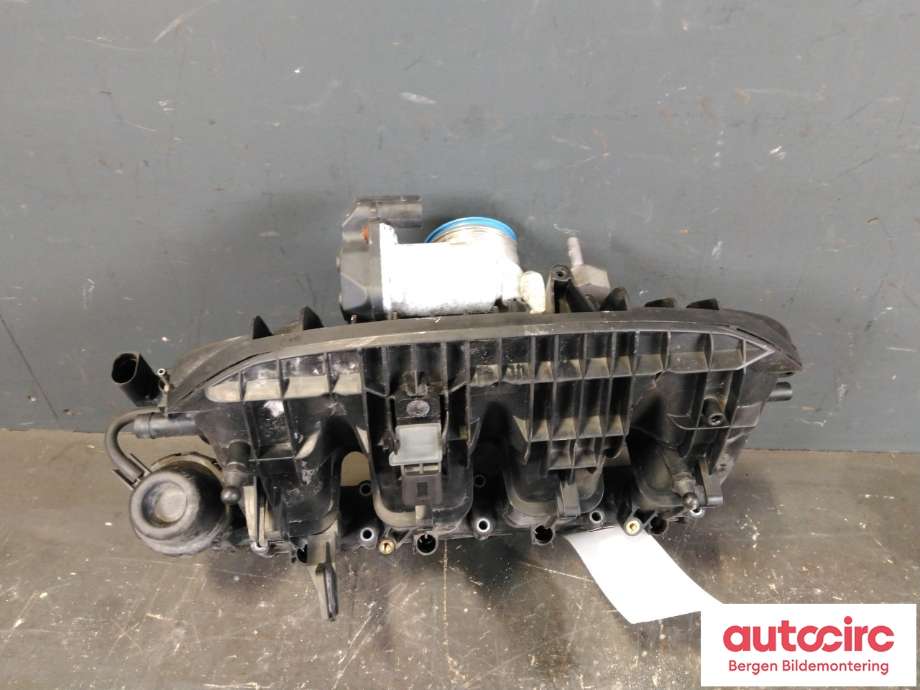 Manifold innsug til Audi A4 2007-2014 (Type IV) (B8) (B8) (AUDI|06K 133 201 AB|)