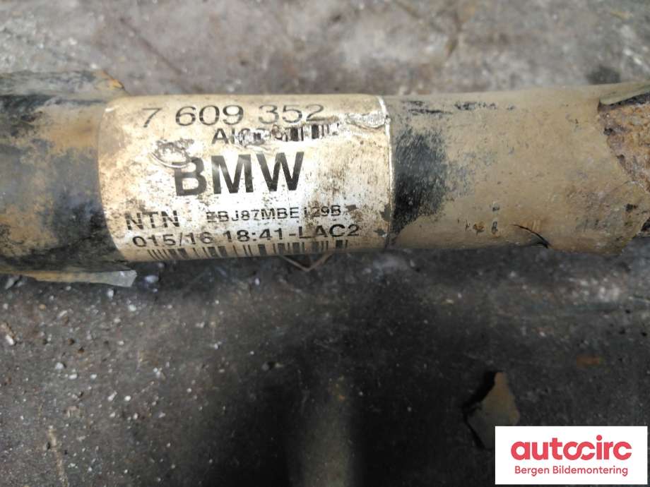 Drivaksel høyre bak til BMW 3-Serie 2012-2018 (F30/F31/F34) (F30/F31/F34) (BMW|33 20 7 629 302|)
