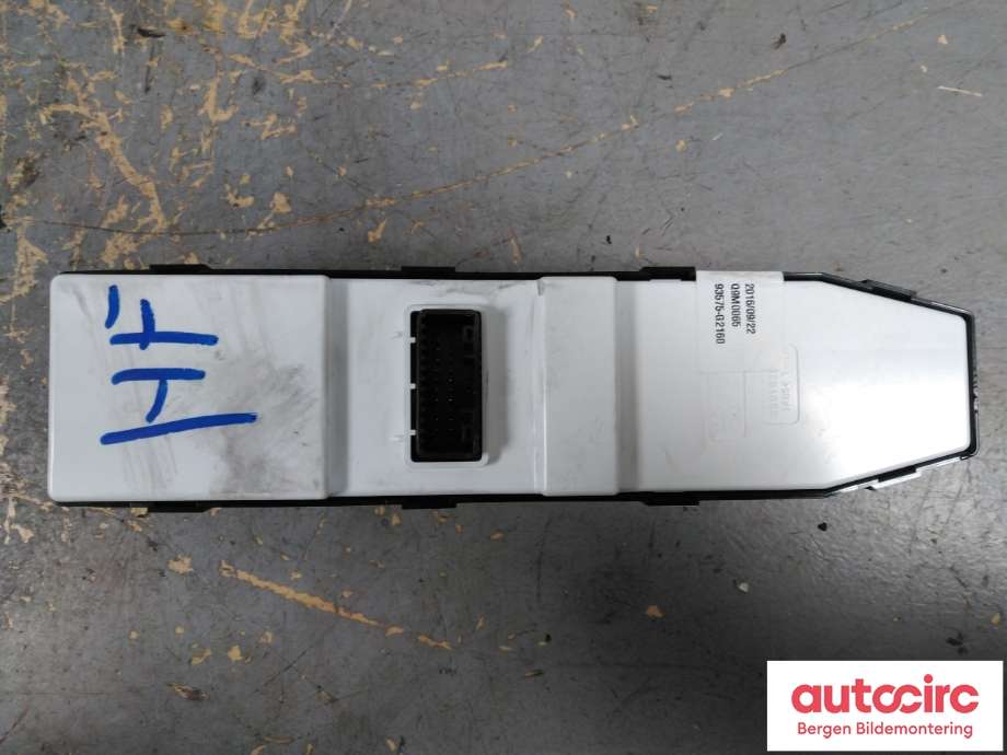 Bryter ruteheis til Hyundai Ioniq Electric 2016-2019 (Fase 1)  (HYUNDAI|93575G 21604X|)