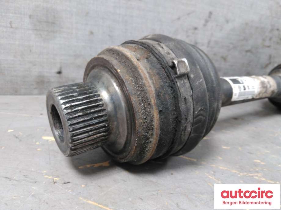 Drivaksel venstre foran til Audi A4 2007-2014 (Type IV) (B8) (B8) (AUDI|8K0 407 271 P||8K0 407 451 FX)
