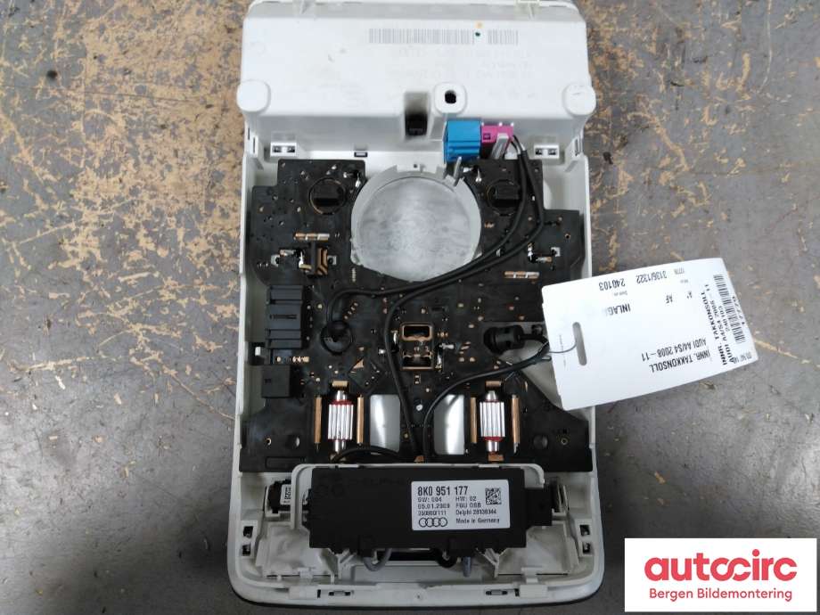Tak konsoll til Audi A4 2007-2014 (Type IV) (B8) (B8) (AUDI|8T0 947 140|)