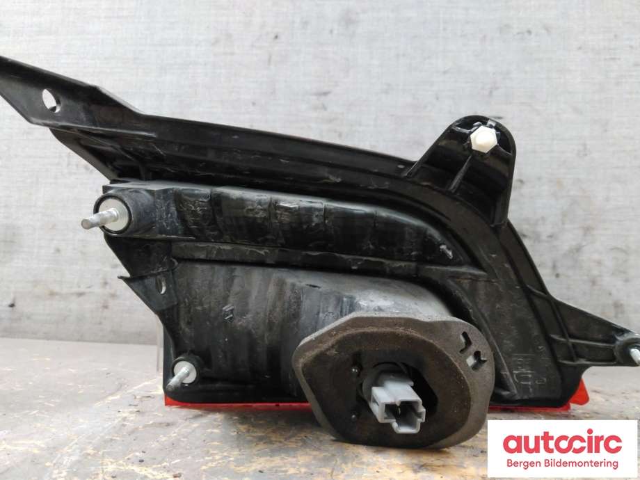 Baklykt høyre indre til Subaru Outback 2015-2020 (Type V)  (SUBARU|84912AL070|)