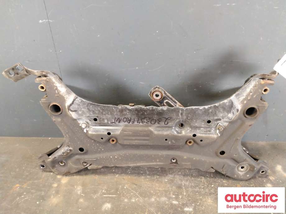 Travers foran hoved til Mitsubishi Outlander 2015-->> (Type III, Fase 2)  (MITSUBISHI|4000A458|)