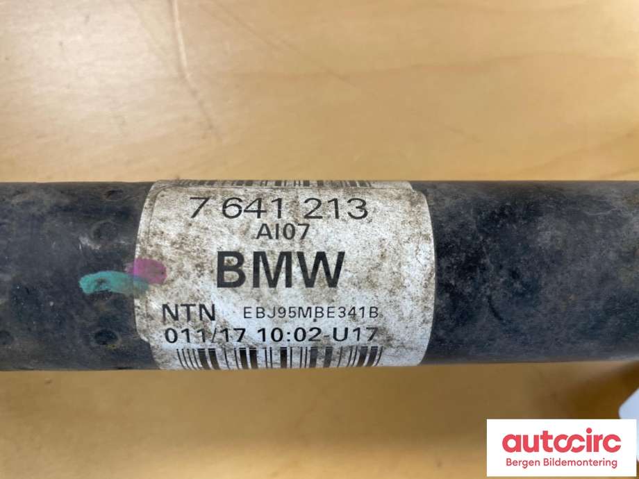 Drivaksel venstre bak, elbil til BMW i3 2013-2022  (BMW|33 20 7 641 213|)
