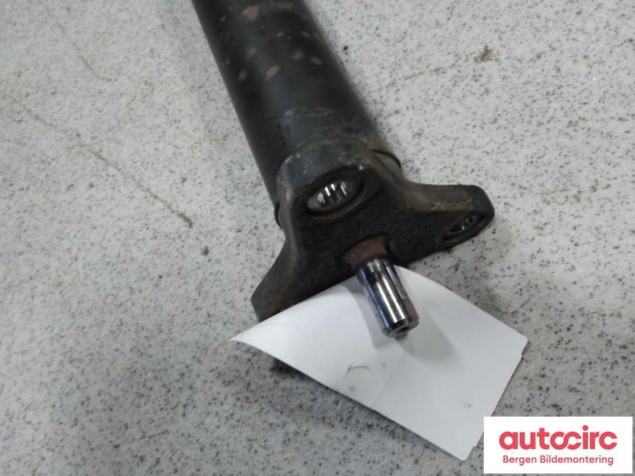 Mellomaksel til BMW 5-Serie 2010-2017 (F10/F11) (F10/F11) (BMW|26 10 7 614 663|)