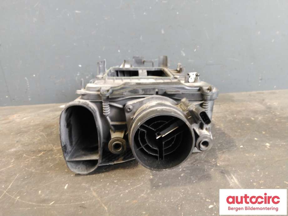 Luftfilterboks til Mercedes GLE 2015-2018 (Fase 2) (W166) (W166) (MERCEDES|A 651 094 02 06|)