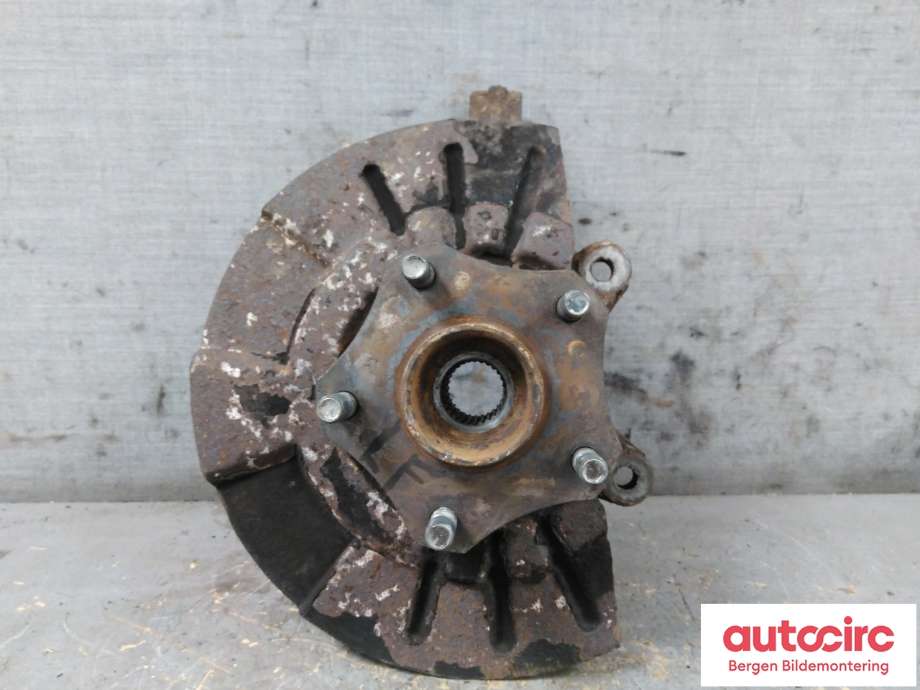 Hjulspindel venstre foran til Suzuki Grand Vitara, 2005-2015 (Type III)  (SUZUKI|45151-65J00)