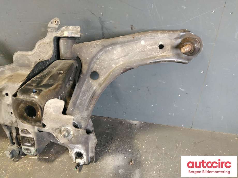 Travers foran hoved til Suzuki Vitara 2015-->> (Type IV) (SUZUKI|45810-61M01|)