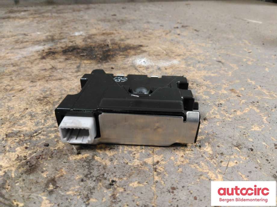 Kamera til Toyota Prius 2016-2023 (Type IV) (combi) (combi) (TOYOTA|8646C47010||036500-7373)