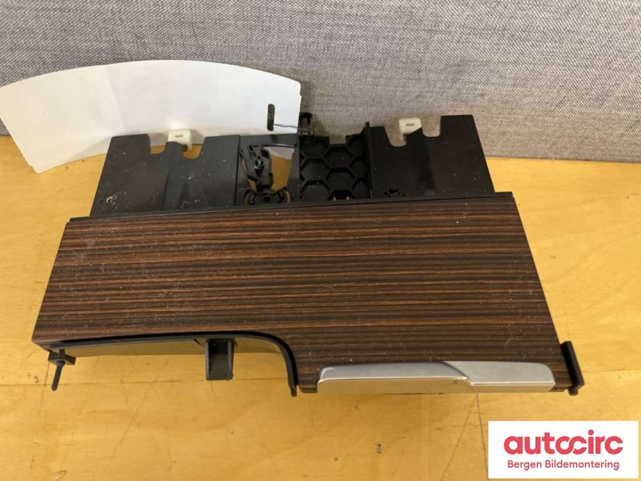 Dashbord askebeger til Volvo XC60 2017-->> (Type II) (VOLVO|31377381|)
