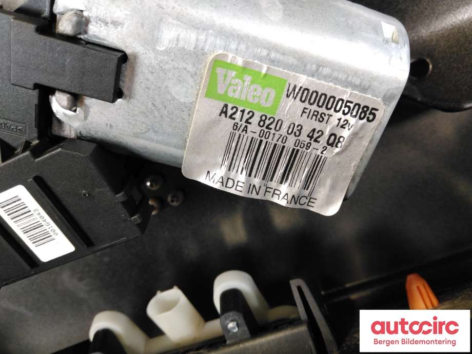 Bakluke til Mercedes E-Klasse 2009-2013 (Fase 1) (W212) (W212) (MERCEDES|A 212 740 01 05|)
