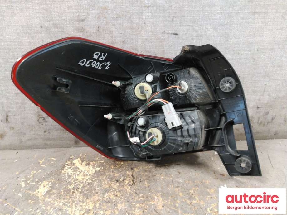 Baklykt høyre til Subaru XV 2012-2017 (Type I)  (SUBARU|84912FJ040|)