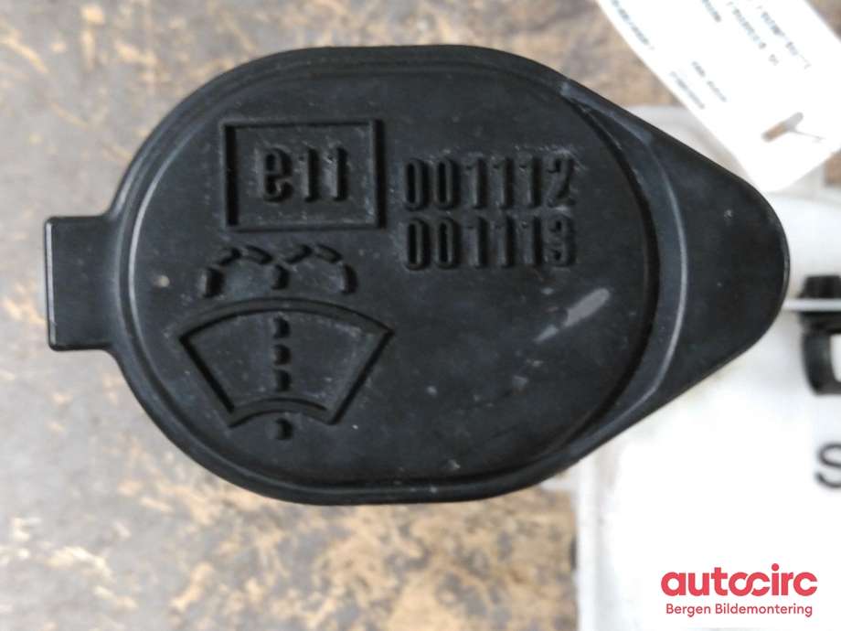 Spylertank til Toyota Urban Cruiser 2009-2014  (TOYOTA|8531552140|)