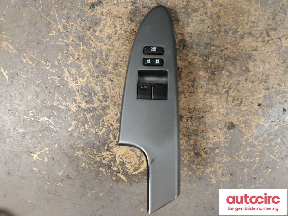 Bryter ruteheis til Toyota Urban Cruiser, 2009-2014 (TOYOTA|7423252630B0)