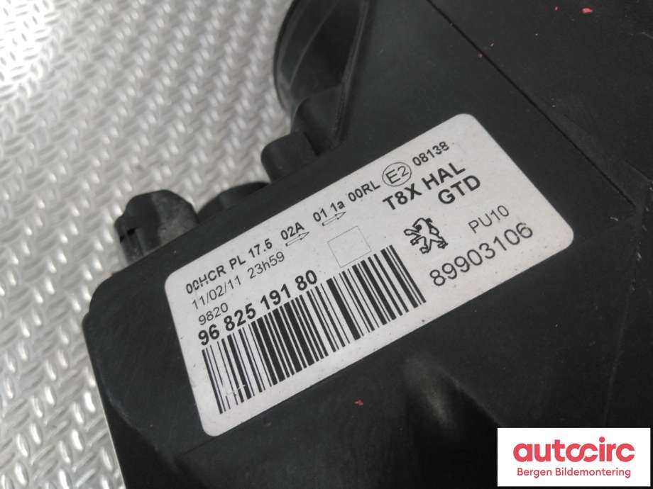 Frontlykt venstre halogen til Peugeot 5008 2010-2017 (Type I)  (PEUGEOT|6208 N9|)