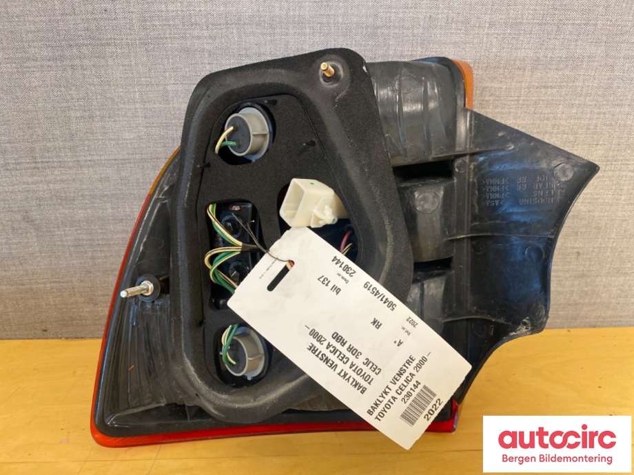 Baklykt venstre til Toyota Celica 2000-2005 (Type VII)  (TOYOTA|815612B470|)