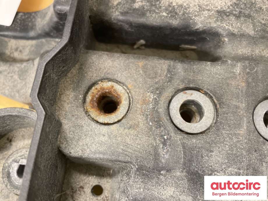 Batterikasse/feste til VW e-Golf 2014-2017 (Fase 1)  (VOLKSWAGEN|5Q0 915 331 K|)