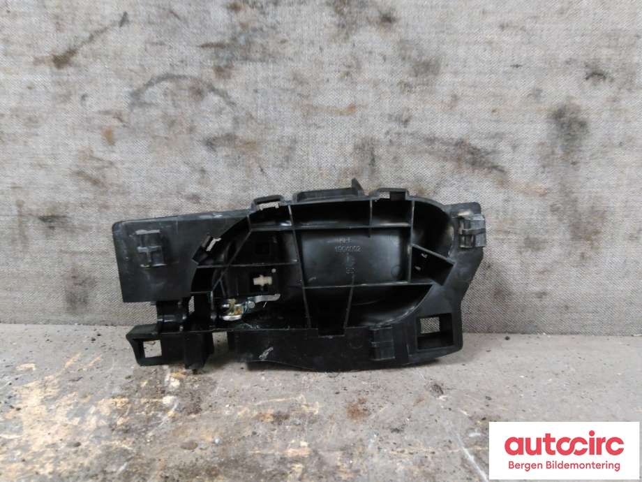 Dørhåndtak inv høyre bak til Peugeot 3008 2009-2016 (Type I)  (PEUGEOT|9144 F9|)