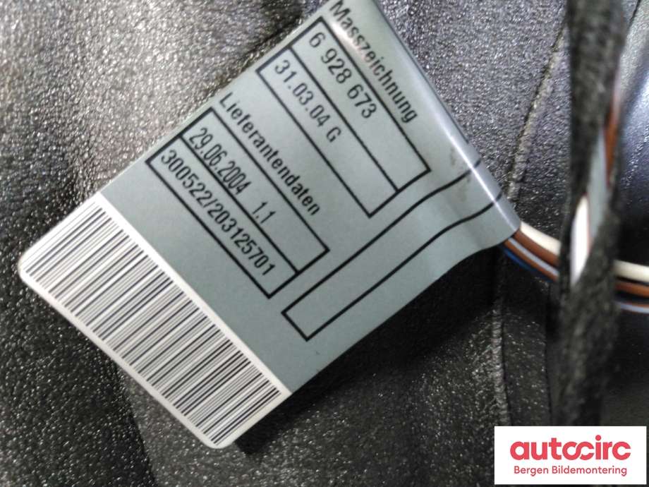 Dør høyre bak til BMW 1-Serie 2004-2011 (E81/E82/E87/E88) (E81/E82/E87/E88) (BMW|41 52 5 A2A 384|)