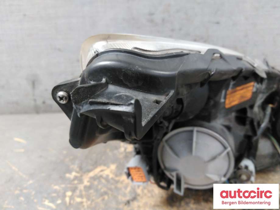 Frontlykt venstre halogen til Subaru Outback 2009-2014 (Type IV) (SUBARU|84001AJ390|)