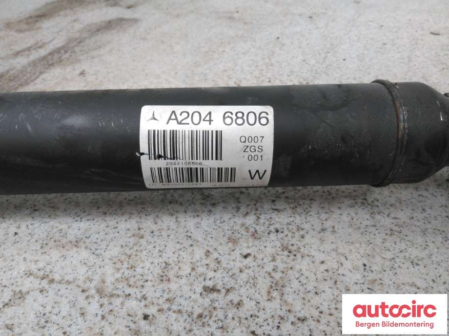 Mellomaksel til Mercedes GLK 2008-2015 (X204) (X204) (MERCEDES|A 204 410 68 06|)