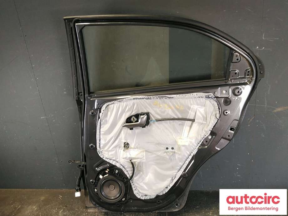 Dør høyre bak til Kia Rio 2011-2017 Type III  (KIA|77004 1W210|)