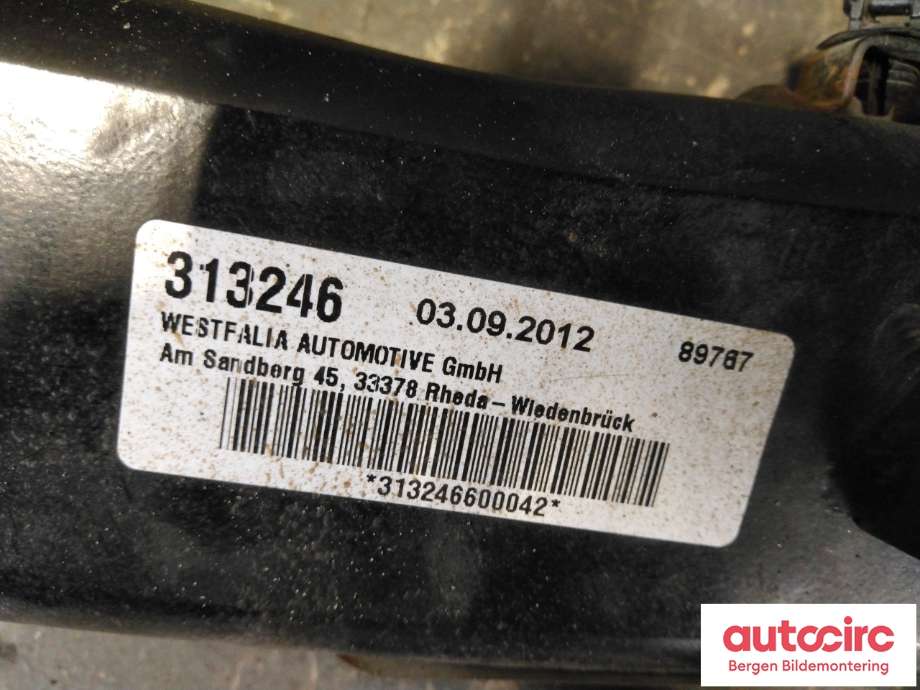 Hengerfeste til Mercedes C-Klasse 2011-2014 (Fase 2) (W204) (W204) (MERCEDES|A2043100200|)