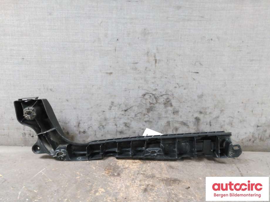 Diverse deler til Škoda Fabia 2014-2021 (Type III)  (SKODA|6V9 807 864|)