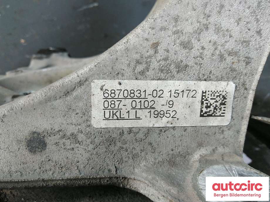 Hjulspindel venstre foran til Mini One/Cooper 2014-->> (F54-57) (F54-57) (MINI|31 21 6 876 847|)