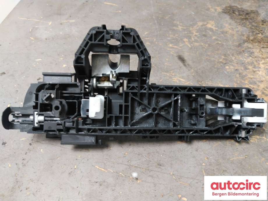 Dørhåndtak utv høyre bak til Mercedes GLK 2008-2015 (X204) (X204) (MERCEDES|A 204 760 02 70||A 204 760 24 34)