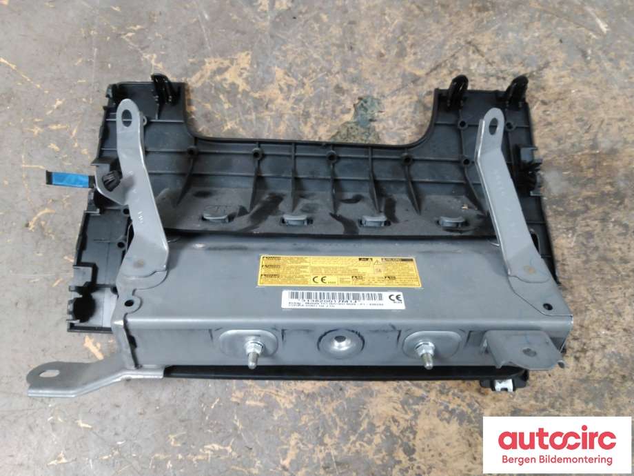 Airbag kne til Toyota RAV4 2016-2019 (Type IV, Fase 2)  (TOYOTA|7390042031C0|)