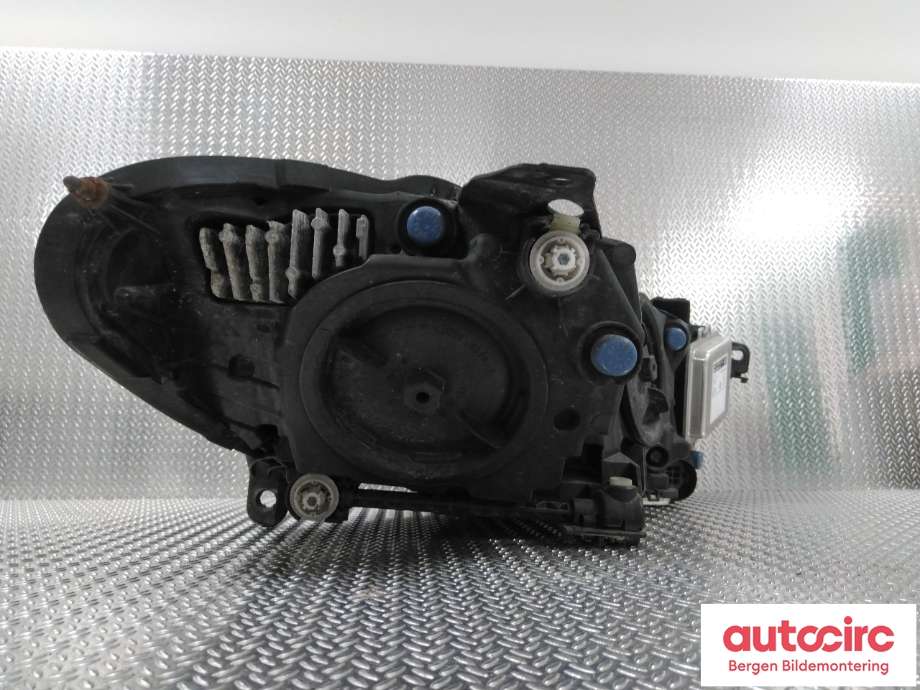 Frontlykt venstre halogen til Jaguar XE 2015-->> (JAGUAR|GX7313W030BG|T4N13848|T4N17215)