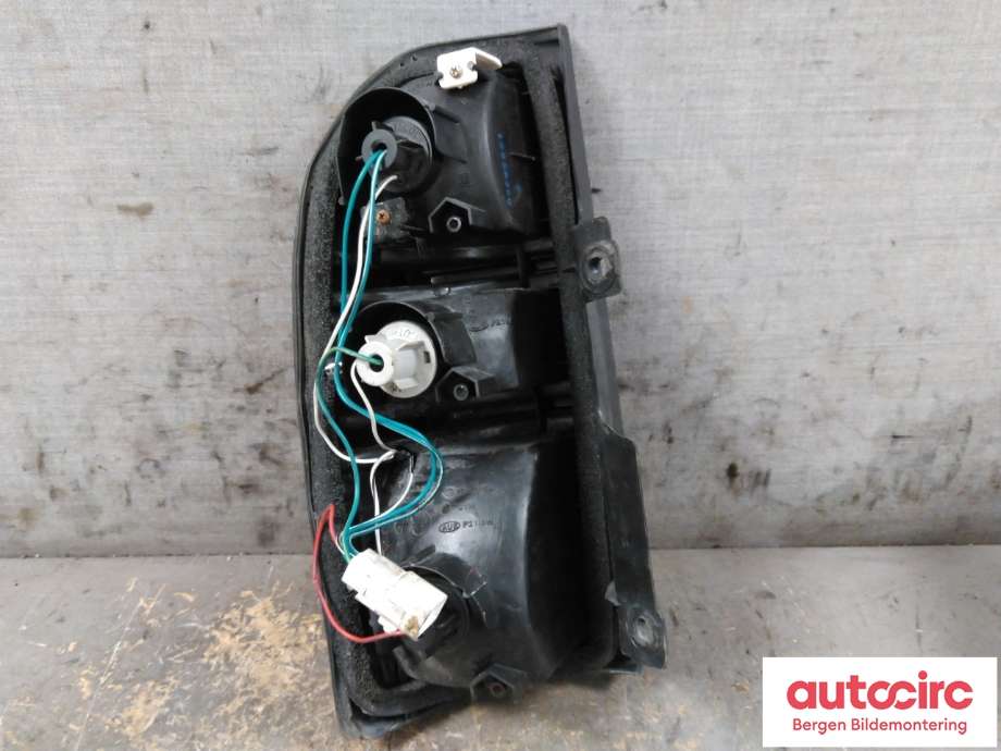 Baklykt høyre til Toyota Land Cruiser 100 1998-2007 (TOYOTA|8155060630|)