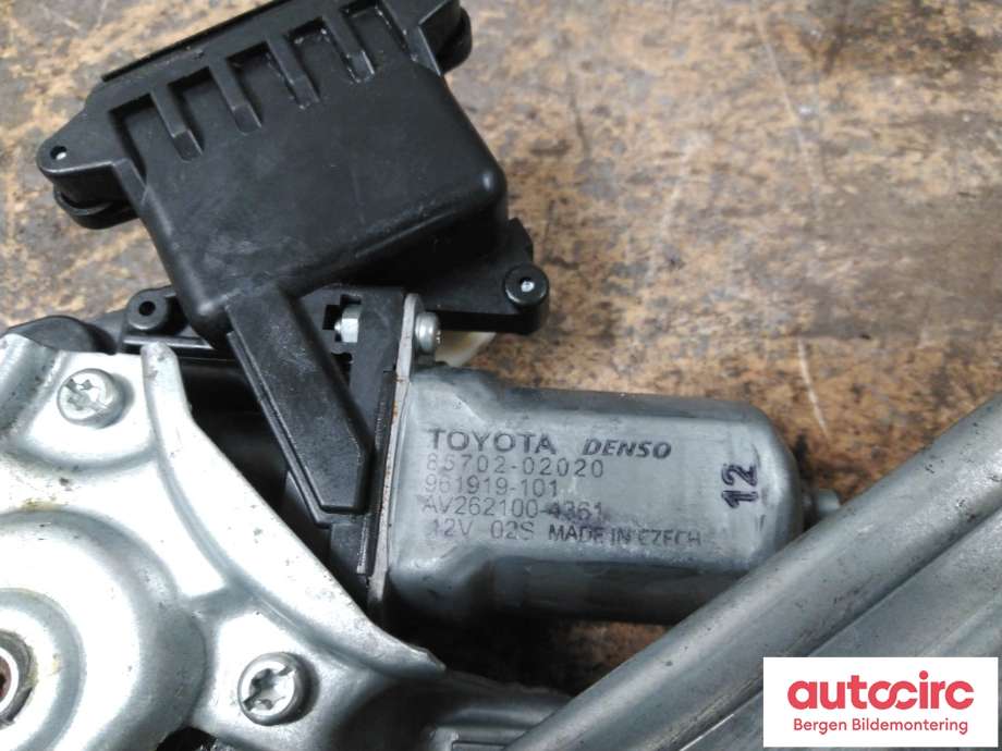 Ruteheis høyre til Toyota Auris 2015-2019 (Type II, Fase 2)  (TOYOTA|6983002430|)